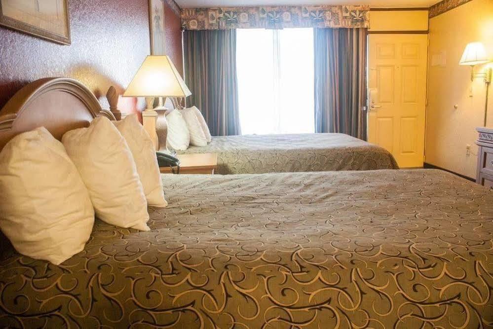 Polynesian Inn Сент-Клауд Экстерьер фото
